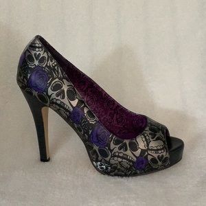 Iron Fist Platform Muerte Punk Skulls Size 7